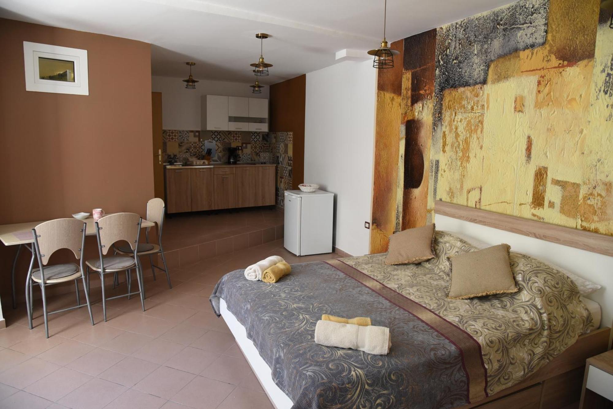 רוביני Central Apartments Circolo מראה חיצוני תמונה