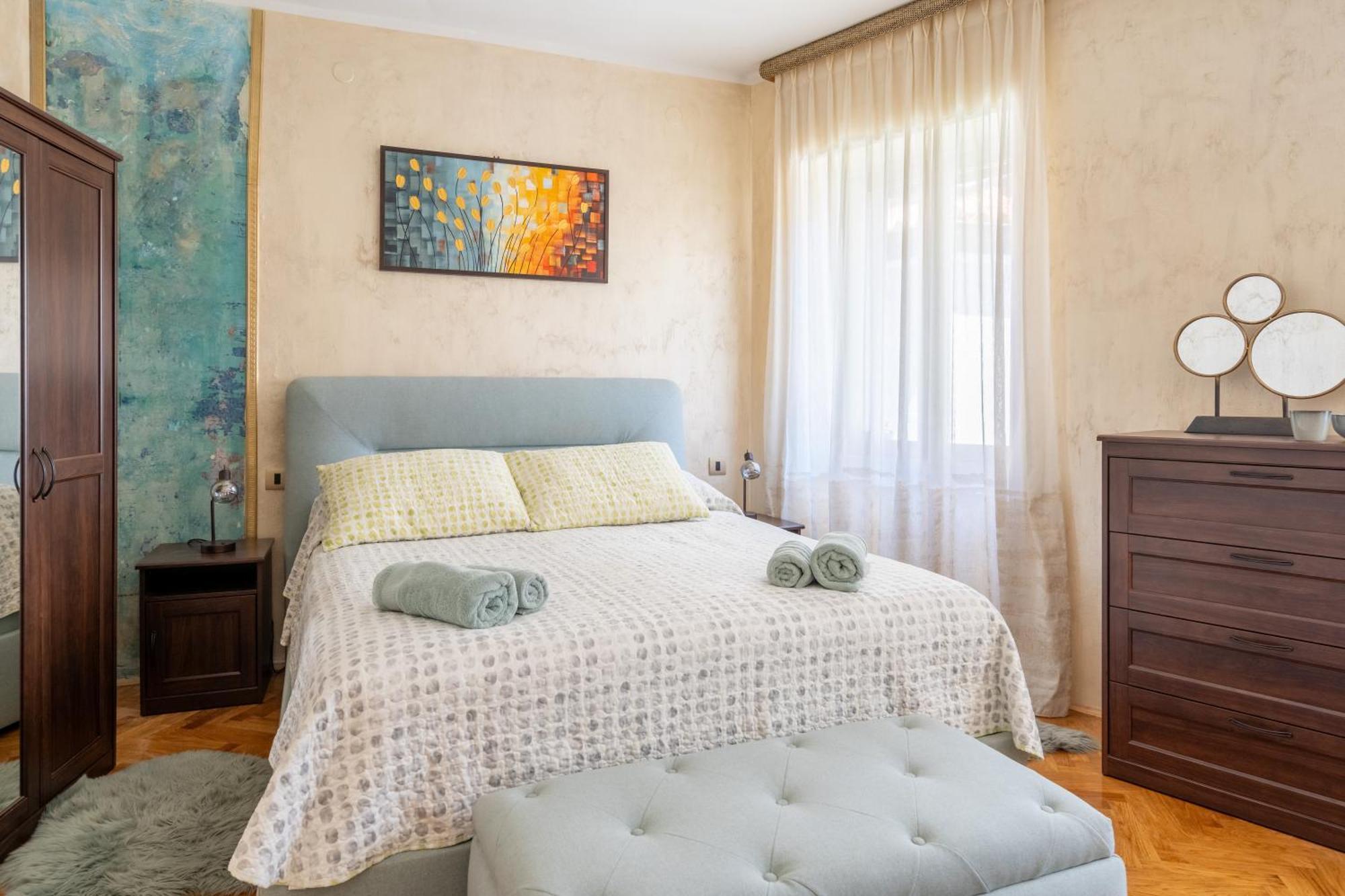 רוביני Central Apartments Circolo מראה חיצוני תמונה