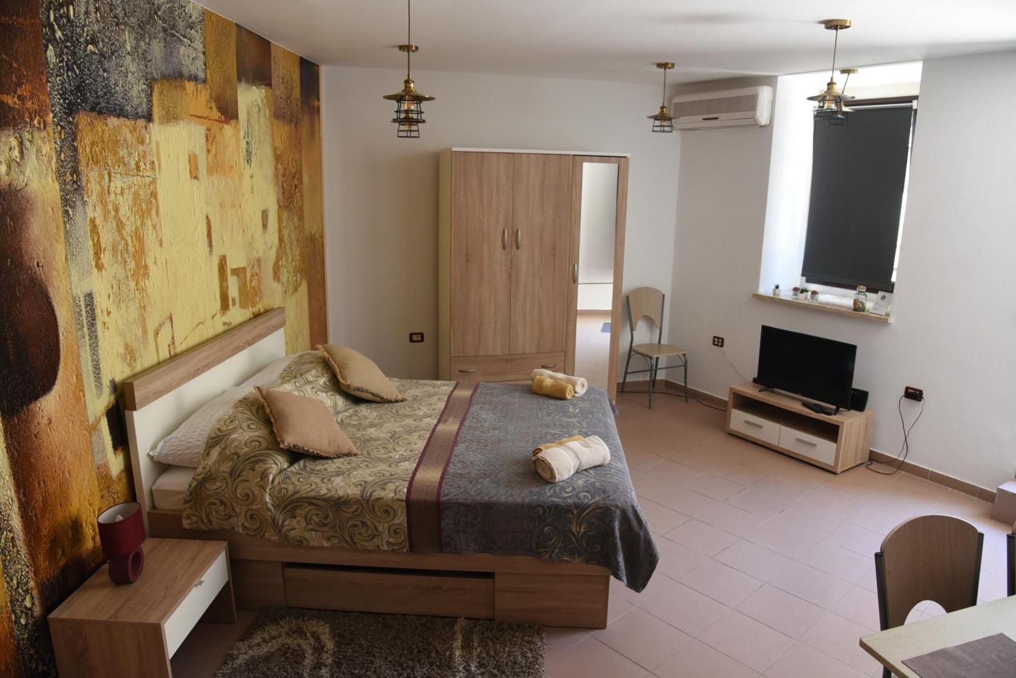 רוביני Central Apartments Circolo מראה חיצוני תמונה