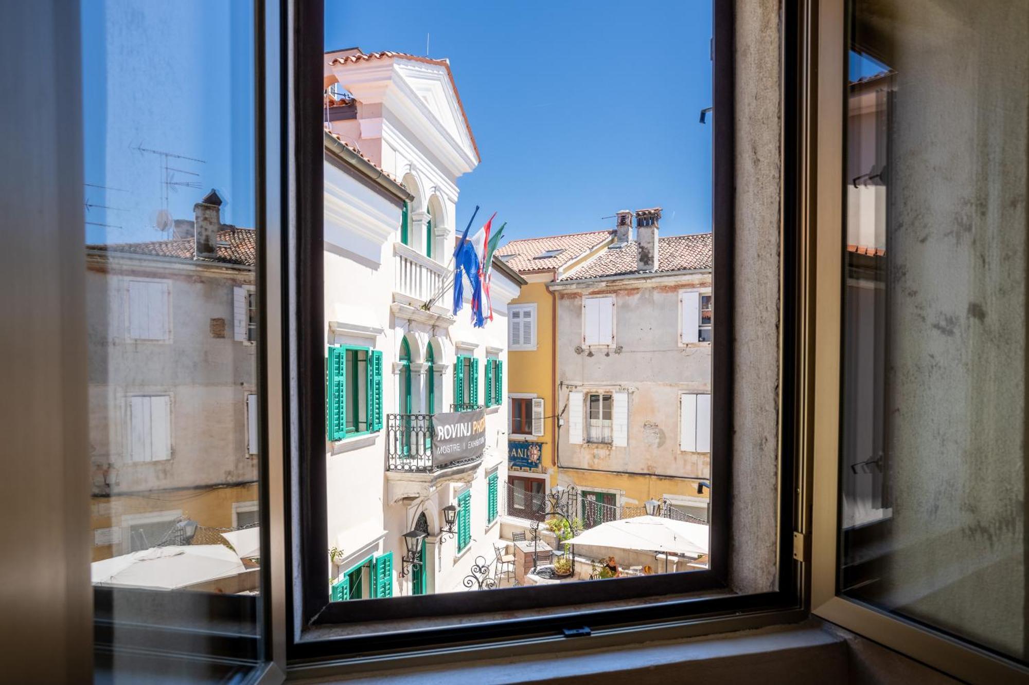 רוביני Central Apartments Circolo מראה חיצוני תמונה
