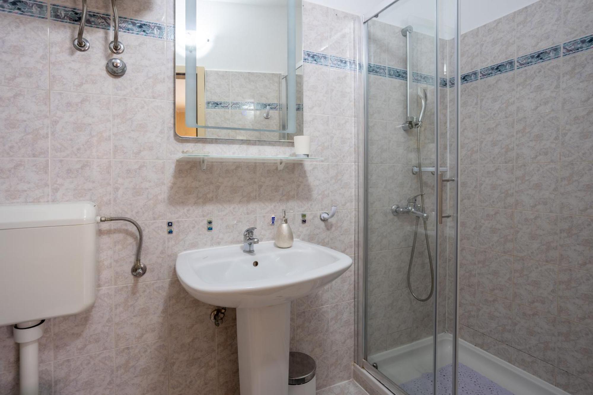 רוביני Central Apartments Circolo מראה חיצוני תמונה